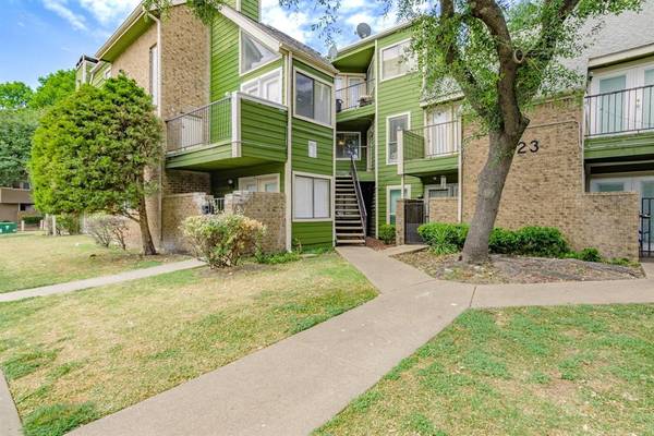 9823 Walnut Street #L205, Dallas, TX 75243