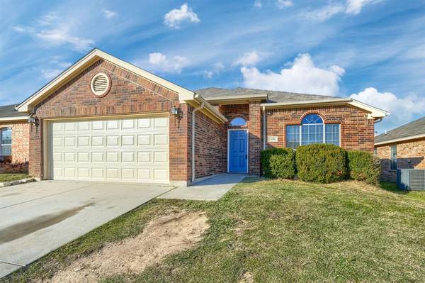 9208 Jason Drive, White Settlement, TX 76108