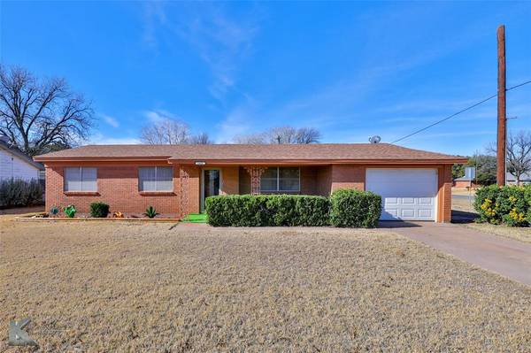 1415 N Avenue L, Haskell, TX 79521