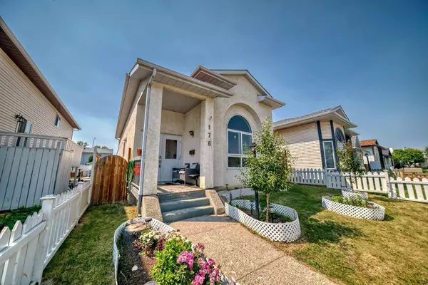 Calgary, AB T1y 6v1,176 Laguna Close NE