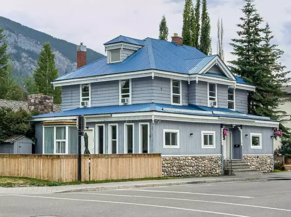 137 Muskrat ST, Banff, AB T1W 1A0