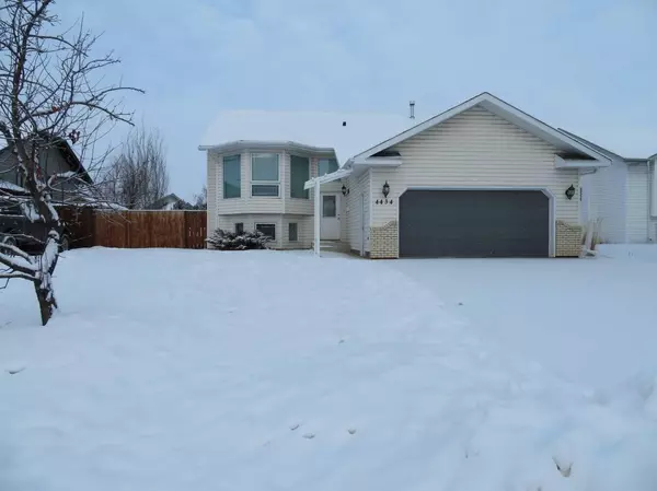 4434 60 Avenue, Innisfail, AB T4G 1L2