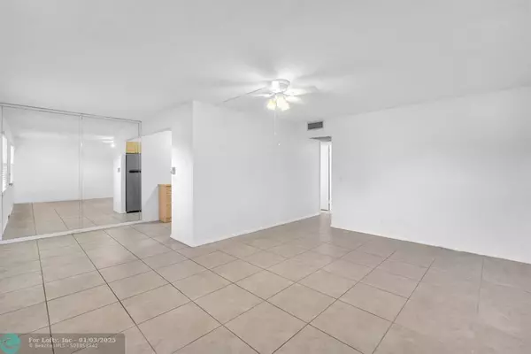 Pembroke Pines, FL 33027,13475 SW 9th St  #105