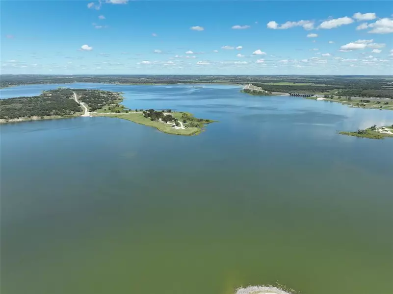 117 N Lakeway Drive, Comanche, TX 76442