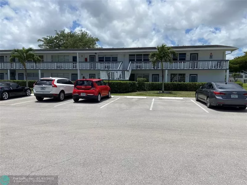 97 Oakridge H  #97, Deerfield Beach, FL 33442