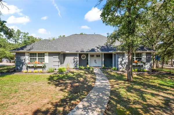 252 Paradise Canyon Circle, Paradise, TX 76073