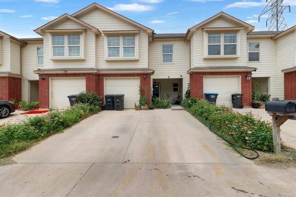 12505 Bay Avenue, Fort Worth, TX 76040