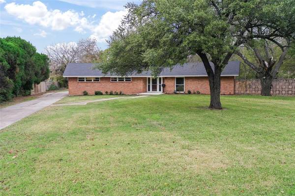 929 S Dixon Street, Gainesville, TX 76240