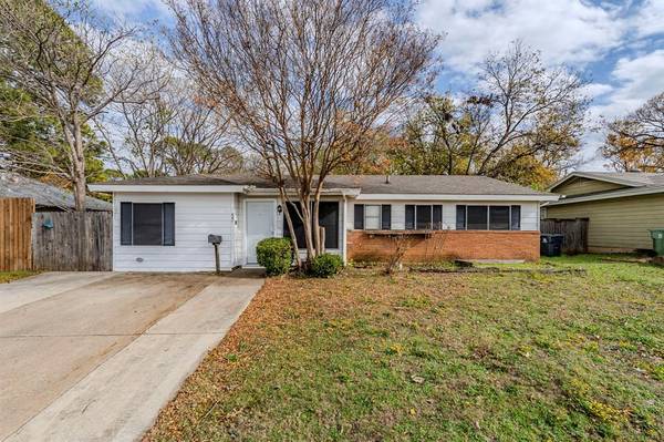 607 N Davis Drive, Arlington, TX 76012