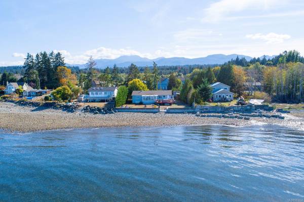 5545 Island Hwy, Qualicum Beach, BC V9K 2C8