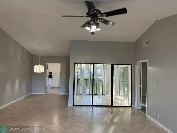 Coral Springs, FL 33071,9578 SW 1st Ct  #9-S