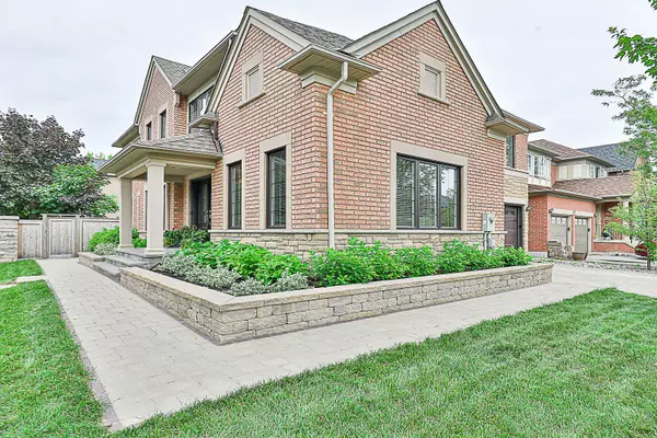 Richmond Hill, ON L4E 4B9,21 Courtney CRES