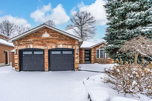 36 Glen Oak CT,  Barrie,  ON L4M 6M4