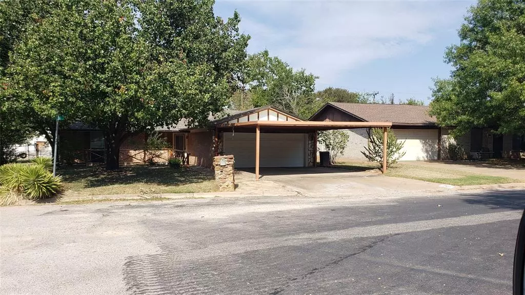 Mineral Wells, TX 76067,2803 SE 5th Street