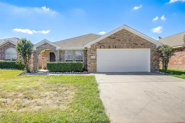 9074 Rushing River Drive, Fort Worth, TX 76118