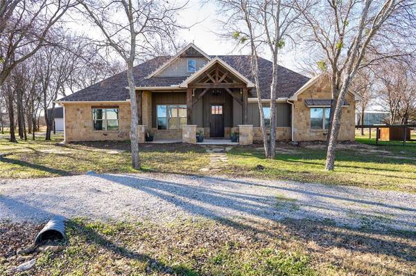 512 Barham Lane, Bridgeport, TX 76426