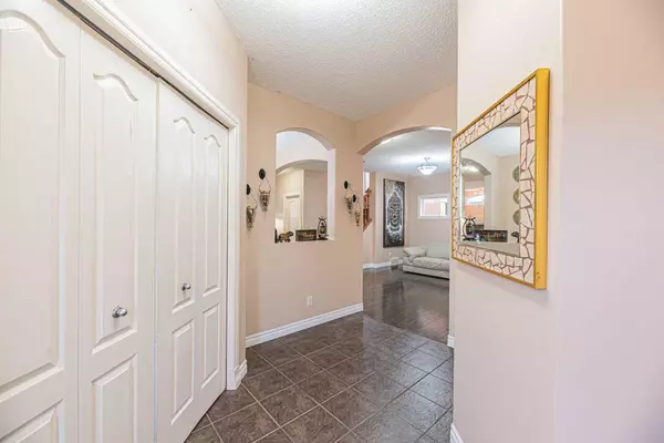 Calgary, AB T3J 5K9,3 Saddleland CRES Northeast