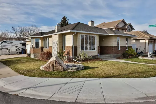 2 Ermineview PL North, Lethbridge, AB T1H6G5