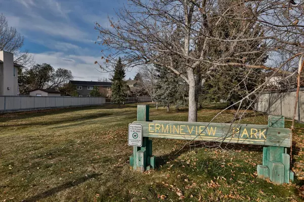 Lethbridge, AB T1H6G5,2 Ermineview PL North