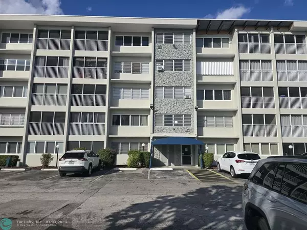 Hallandale Beach, FL 33009,330 SE 2nd St  #404E