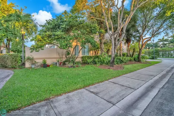 Davie, FL 33328,5190 W Madison Lakes Cir W