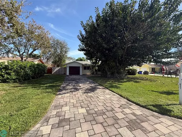 Delray Beach, FL 33444,621 Eagle Dr