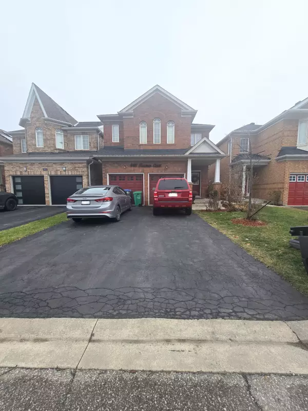 446 Acumen CT, Mississauga, ON L5W 0E2