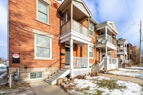 21 Raymond ST, West Centre Town, ON K1R 7A1