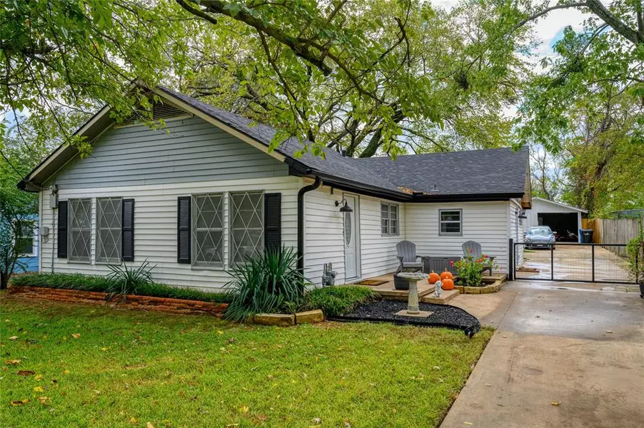 2822 W Elm Street, Denison, TX 75020