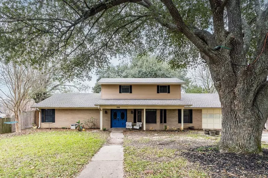 206 Hillside Drive, Athens, TX 75751