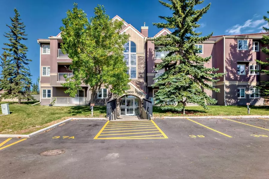 2812 Edenwold HTS NW #12, Calgary, AB T3A 3Y8