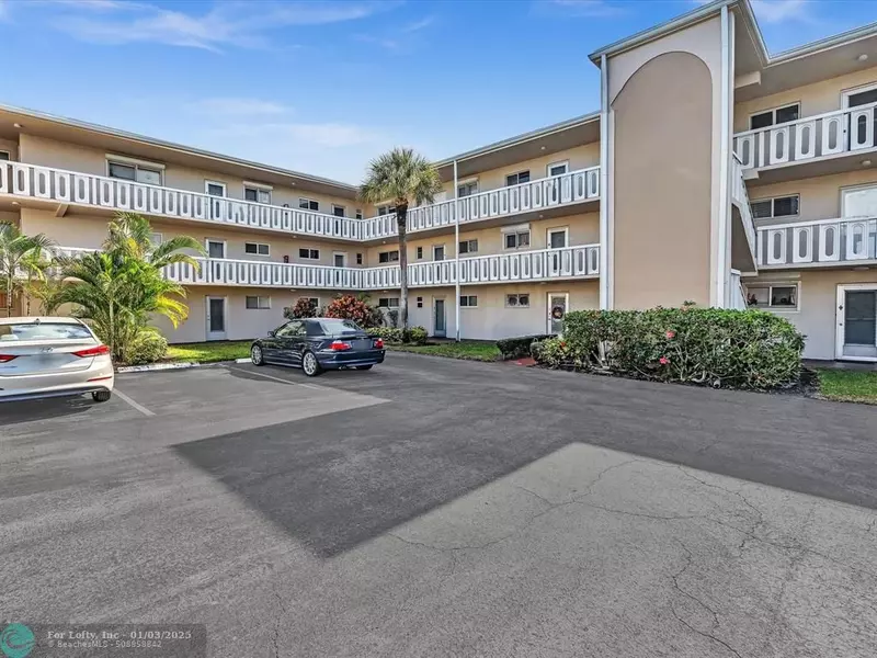 2566 S Garden Dr  #310, Lake Worth, FL 33461