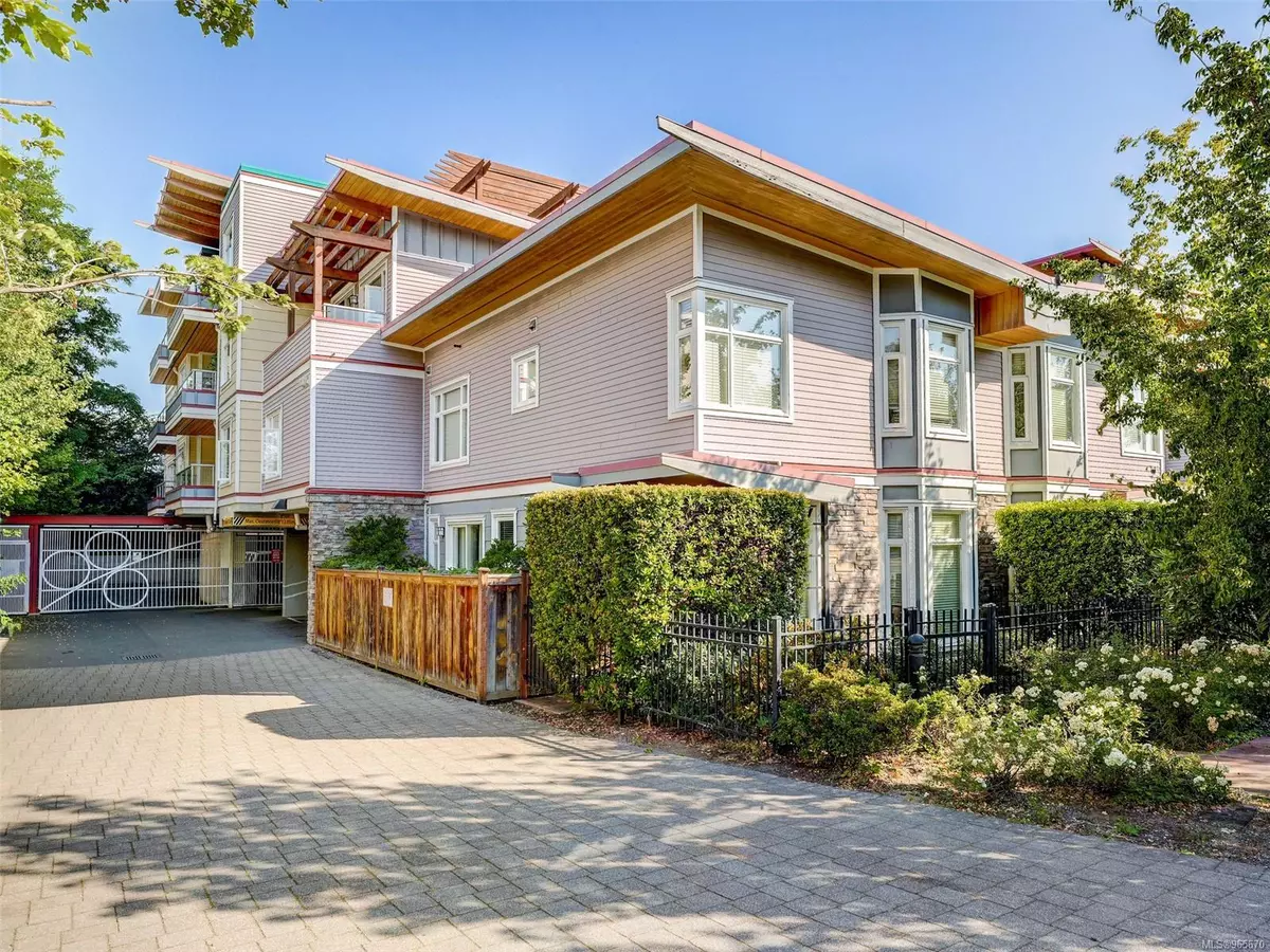 Victoria, BC V8T 2C2,1510 Hillside Ave #202