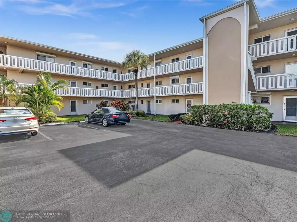 Lake Worth, FL 33461,2566 S Garden Dr  #310