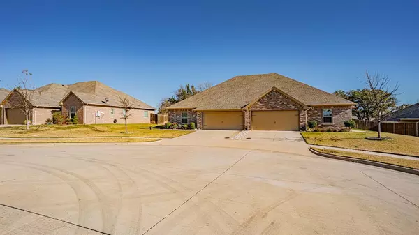 Granbury, TX 76049,541 Landry Court