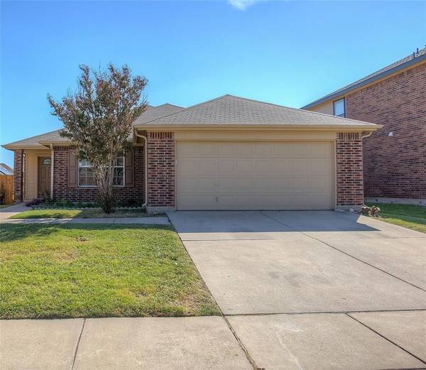 10856 Devontree Drive, Fort Worth, TX 76052