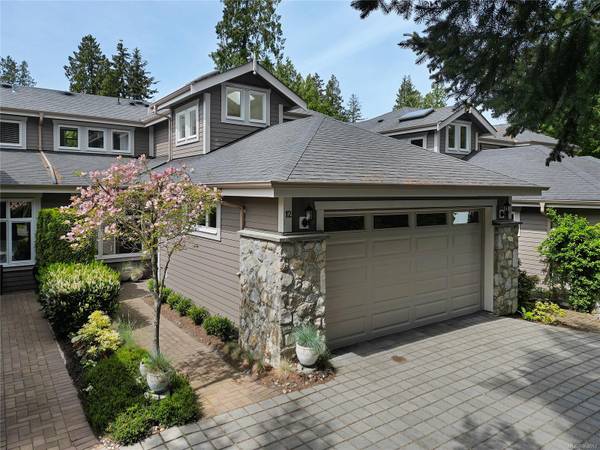 974 Sutcliffe Rd #12, Saanich, BC V8Y 1M8