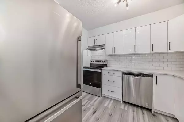 Calgary, AB T3b 4W1,145 Point DR Northwest #203