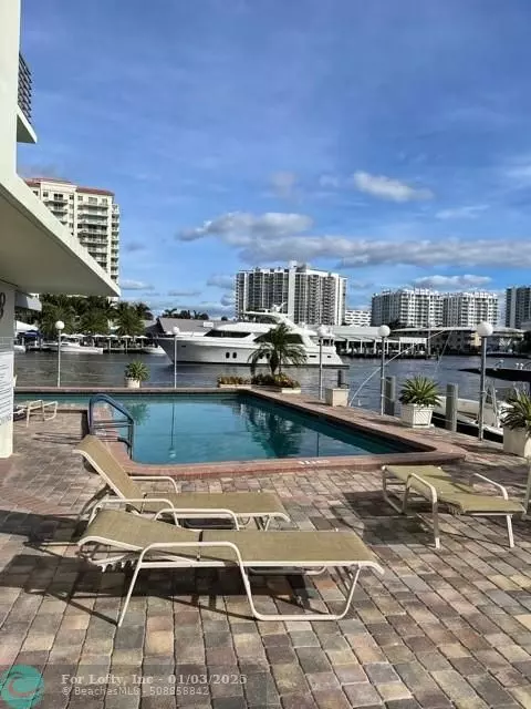 Fort Lauderdale, FL 33306,2900 NE 30th St  #5a