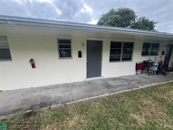 Pompano Beach, FL 33060,113 SE 12th Ave  #3