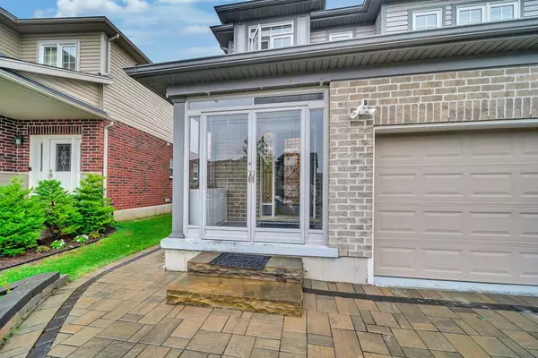 Kitchener, ON N2R 0A6,425 Woodbine AVE