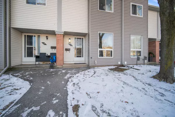 Guelph, ON N1H 8B4,40 Imperial RD N #53