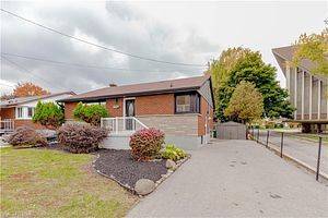 128 Clarendon AVE #Lower, Hamilton, ON L9A 3A5