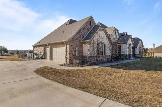 306 Parc Oaks Court, Aledo, TX 76008