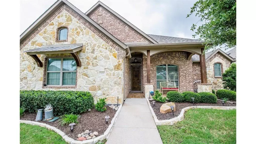 420 Sagebrush Lane, Waxahachie, TX 75165