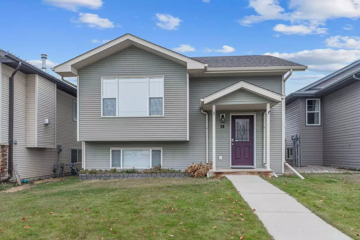 Sylvan Lake, AB T4S 0S4,19 horne Close