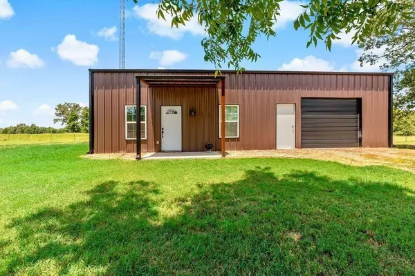 Sumner, TX 75486,958 County Road 37000