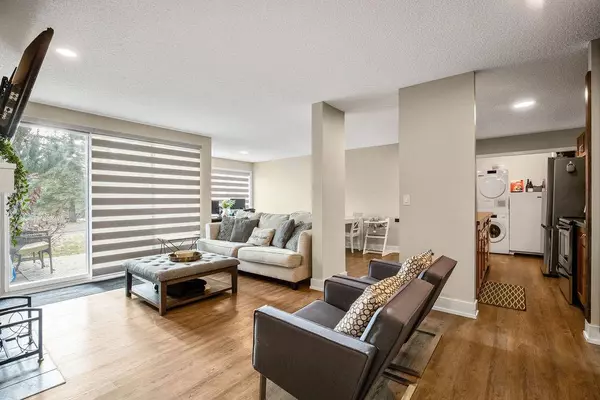 105 Village HTS Southwest #1, Calgary, AB T3H2L2