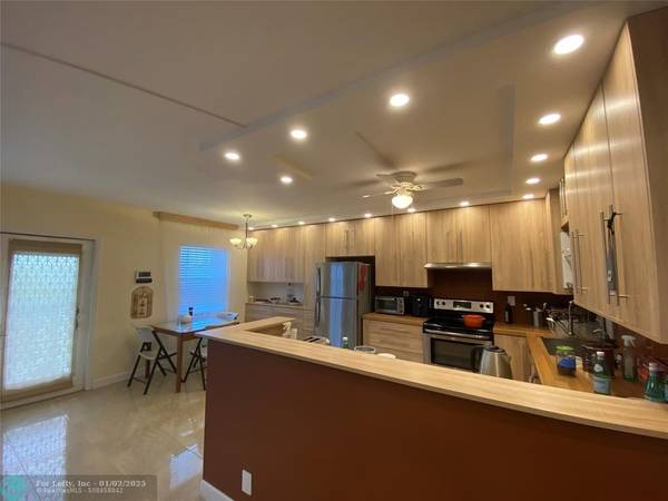 Boca Raton, FL 33434,4037 Lincoln B  #4037