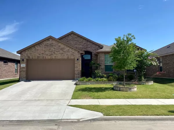 1124 Blooming Prairie Trail, Fort Worth, TX 76177